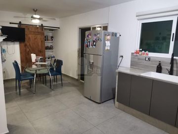 Casa en venta, Portal de Cumbres, Monterrey, Nuevo León.