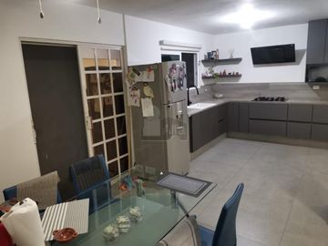 Casa en venta, Portal de Cumbres, Monterrey, Nuevo León.