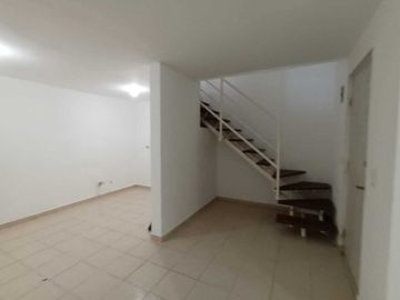 CASA EN VENTA EN COL. MITRAS BICENTENARIO
