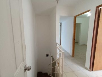 CASA EN VENTA EN COL. MITRAS BICENTENARIO
