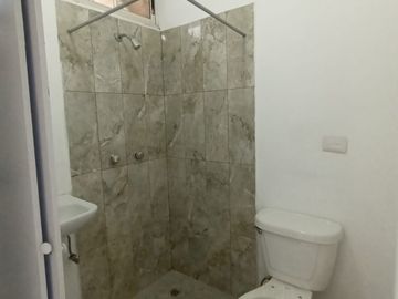 CASA EN VENTA EN COL. MITRAS BICENTENARIO