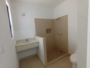 CASA EN VENTA EN COL. MITRAS BICENTENARIO