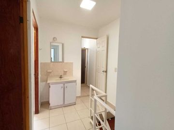 CASA EN VENTA EN COL. MITRAS BICENTENARIO