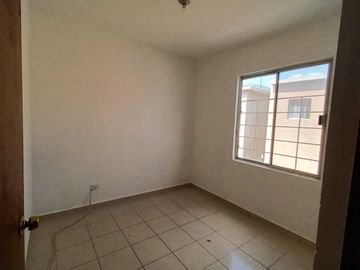 CASA EN VENTA EN COL. MITRAS BICENTENARIO