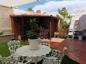 CASA EN ENTA EN COL.  AVÍCOLA