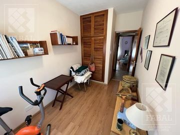 Casa venta Allen, 4 dormitorios, 3 baños, cochera, jardín con parrilla y estudio independiente