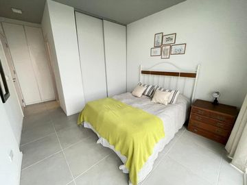 Amoblado. 2 ambientes. amenities  gimnasio y pileta.