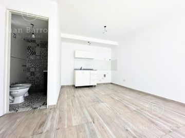 Venta en Pozo. 2 ambientes en Planta Baja. Lomas de Zamora