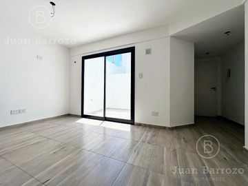 Venta en Pozo. 2 ambientes en Planta Baja. Lomas de Zamora