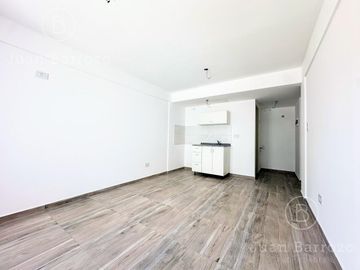Venta en Pozo. 2 ambientes en Planta Baja. Lomas de Zamora