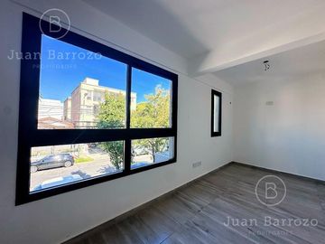 Venta en Pozo. 2 ambientes en Planta Baja. Lomas de Zamora
