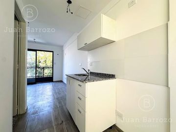 Venta en Pozo. 2 ambientes en Planta Baja. Lomas de Zamora