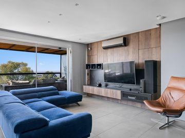 VENTA DEPARTAMENTO DUPLEX 4 AMBIENTES - COCHERA - PUERTO DE OLIVOS