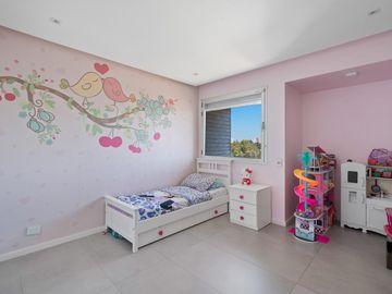 VENTA DEPARTAMENTO DUPLEX 4 AMBIENTES - COCHERA - PUERTO DE OLIVOS