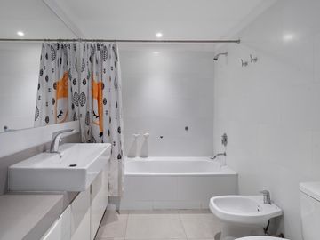 VENTA DEPARTAMENTO DUPLEX 4 AMBIENTES - COCHERA - PUERTO DE OLIVOS