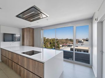 VENTA DEPARTAMENTO DUPLEX 4 AMBIENTES - COCHERA - PUERTO DE OLIVOS