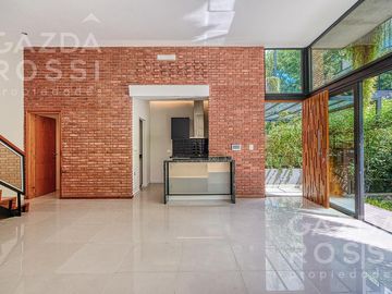 Casa en venta en Adrogue