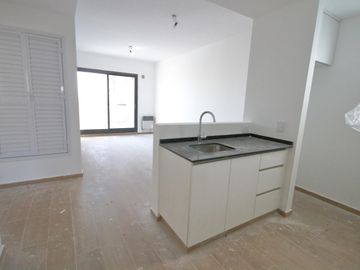 RAMÓN FALCÓN 4945 - 9º A: 3amb.    BALCÓN TERRAZA A ESTRENAR