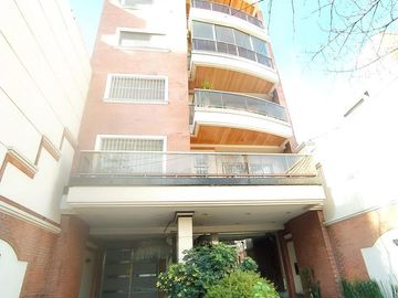 4 amb único en su estilo dos cocheras cubiertas y baulera