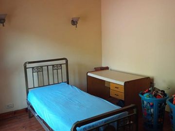 Casa de 5 ambientes en venta en  Quilmes Oeste