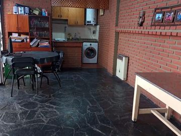 Casa de 5 ambientes en venta en  Quilmes Oeste