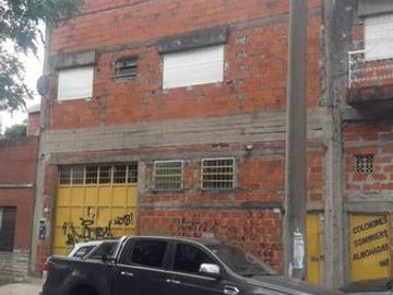 VIRREY CISNEROS 9000 - GALPON 500 MTS - J.L.SUAREZ - VENDE
