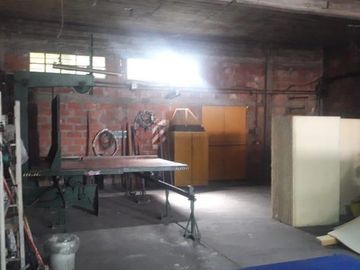 VIRREY CISNEROS 9000 - GALPON 500 MTS - J.L.SUAREZ - VENDE