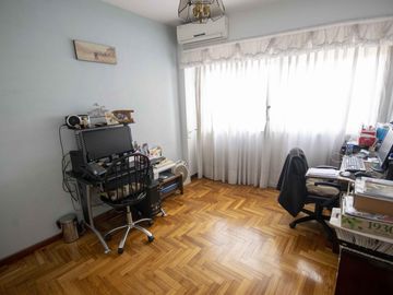Departamento de 3 ambientes en venta, en Martínez.