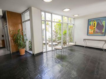 Departamento de 3 ambientes en venta, en Martínez.