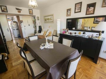 Departamento de 3 ambientes en venta, en Martínez.