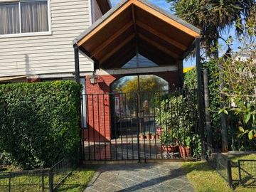Linda Casa En Calle Arturo Pacheco Altamirano San Bernardo