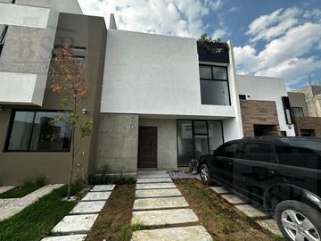 CASA EN VENTA EN FRACCIONAMIENTO  ESMERALDA V EN SAN MATEO ATENCO