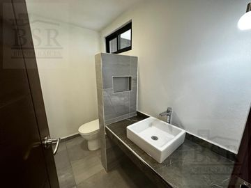 CASA EN VENTA EN FRACCIONAMIENTO SAN ISIDRO, RAYON