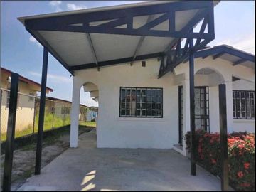 VENTA DE CASA EN SANTIAGO BARRIADA FRENTE A LA UTP