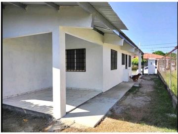 VENTA DE CASA EN SANTIAGO BARRIADA FRENTE A LA UTP