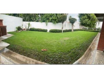CASA  DUPLEX  EN  ALTOS DEL GOLF  EN LOMA  ALEGRE 5REC 4.5B 450M2