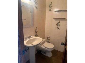 CASA  DUPLEX  EN  ALTOS DEL GOLF  EN LOMA  ALEGRE 5REC 4.5B 450M2