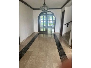 CASA  DUPLEX  EN  ALTOS DEL GOLF  EN LOMA  ALEGRE 5REC 4.5B 450M2