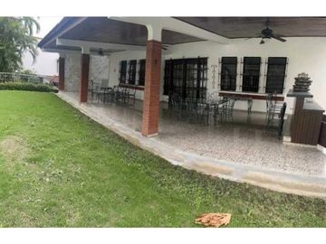 CASA  DUPLEX  EN  ALTOS DEL GOLF  EN LOMA  ALEGRE 5REC 4.5B 450M2