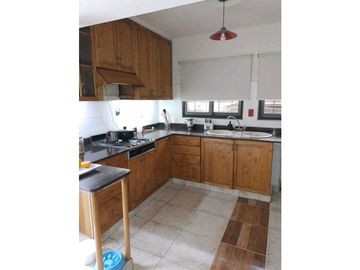 VENTA CASA 2 PLANTAS- B° JARDIN TRAPICHE, ZONA PRIVILEGIADA GODOY CRUZ