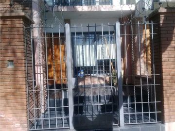 VENTA CASA 2 PLANTAS- B° JARDIN TRAPICHE, ZONA PRIVILEGIADA GODOY CRUZ