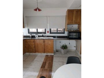 VENTA CASA 2 PLANTAS- B° JARDIN TRAPICHE, ZONA PRIVILEGIADA GODOY CRUZ
