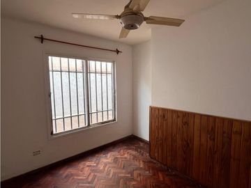 VENDE CASA EN BARRIO TRAPICHE GODOY CRUZ