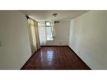 VENDE CASA EN BARRIO TRAPICHE GODOY CRUZ