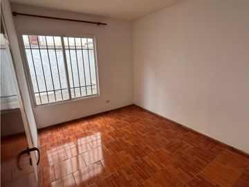 VENDE CASA EN BARRIO TRAPICHE GODOY CRUZ