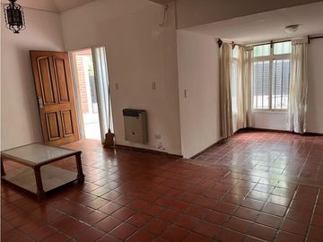 VENDE CASA EN BARRIO TRAPICHE GODOY CRUZ