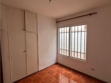 VENDE CASA EN BARRIO TRAPICHE GODOY CRUZ
