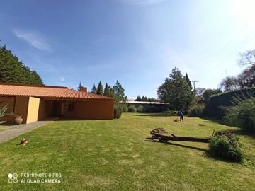 Preciosa casa y 2,300 M2 de Terreno, Ideal para la familia!