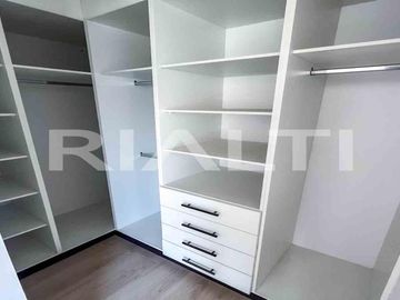Suite en venta sector Carcelén