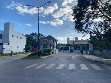 Venta de departamento en planta baja, privada Real Ibiza Plus, Playa del Carmen